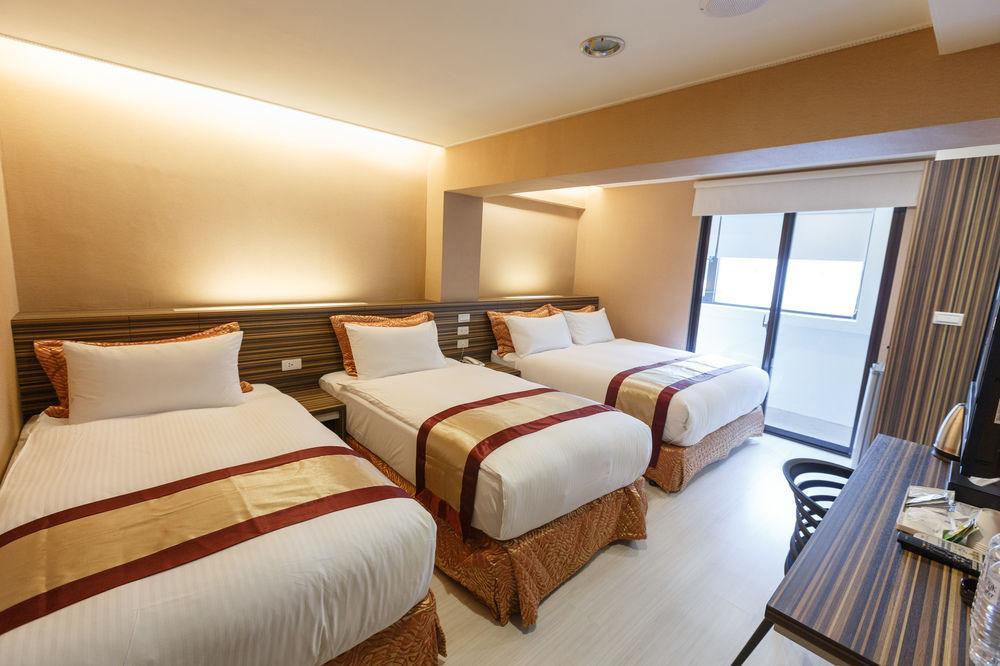 Wecan Hotel Каосюн Екстериор снимка