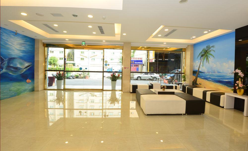 Wecan Hotel Каосюн Екстериор снимка
