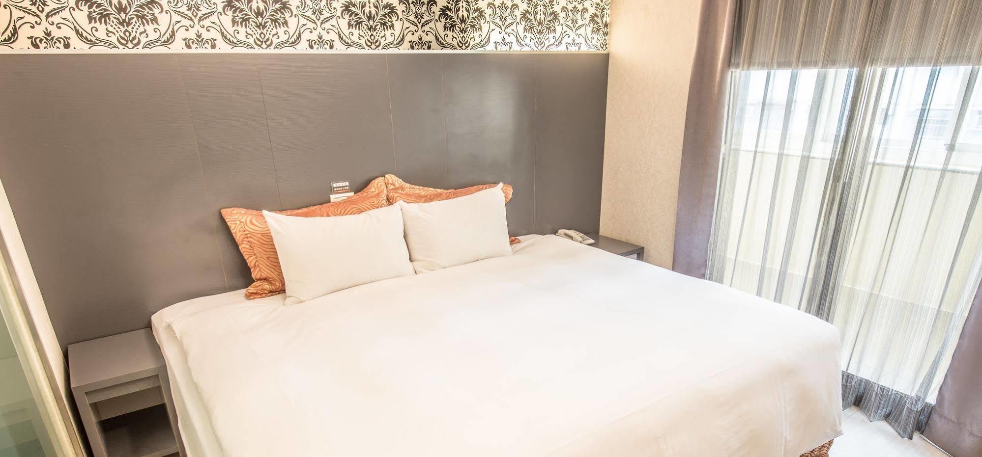 Wecan Hotel Каосюн Екстериор снимка