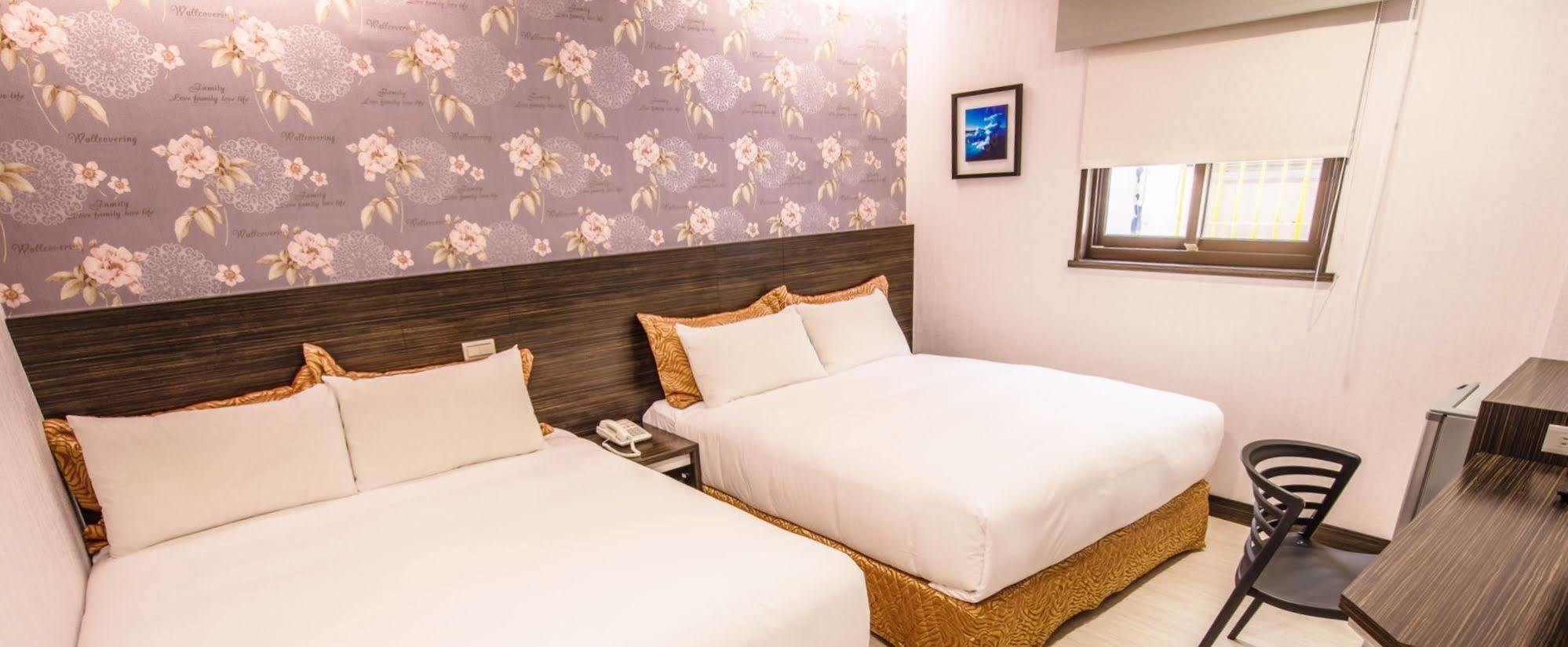 Wecan Hotel Каосюн Екстериор снимка